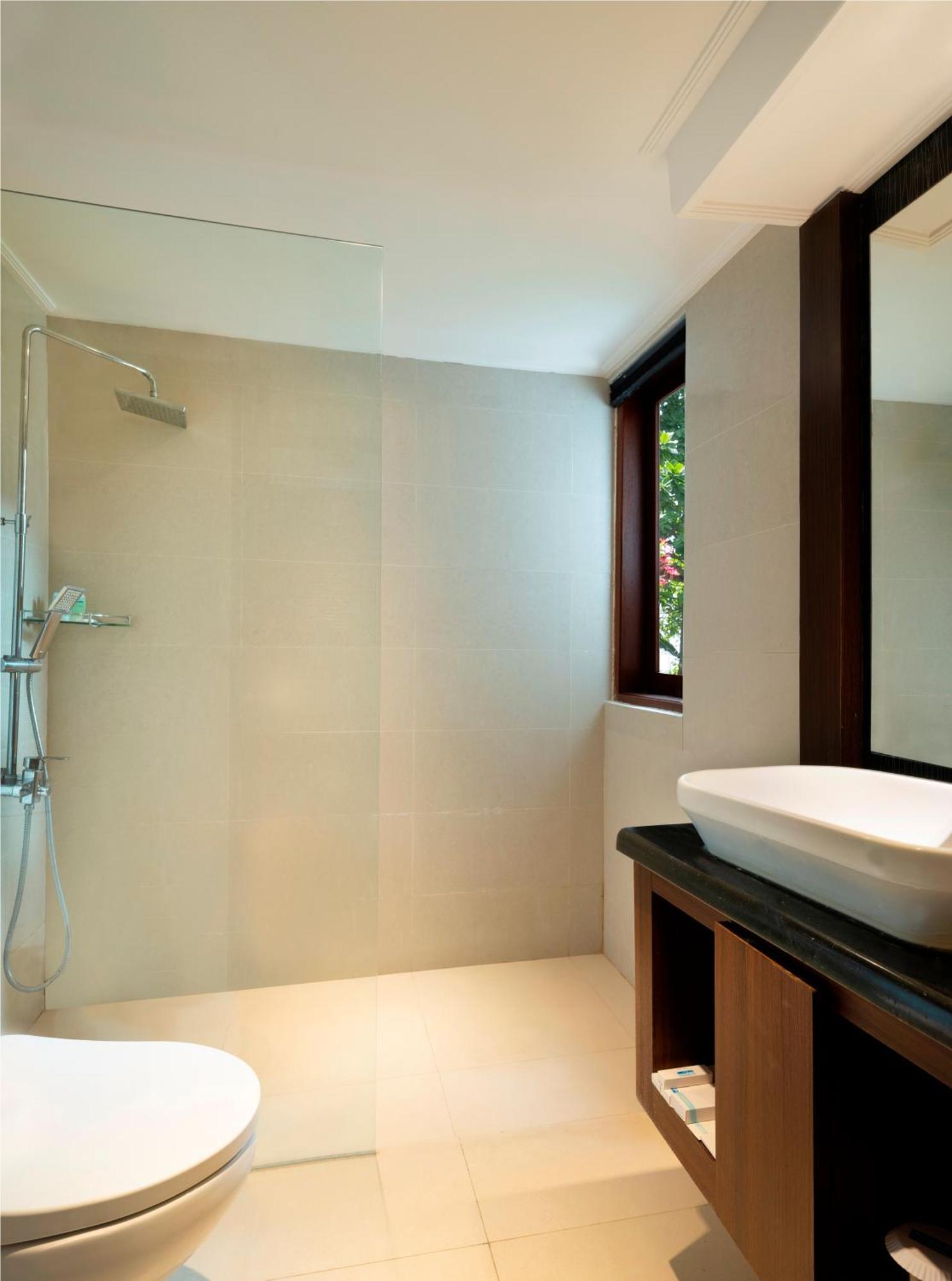 Mangsit Suites By Holiday Resort Lombok Exterior photo
